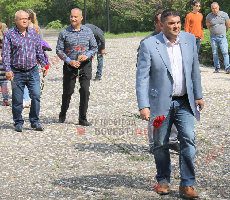 Почетоха паметта на поета Пеньо Пенев - Човек се ражда, за да даде другиму любов.