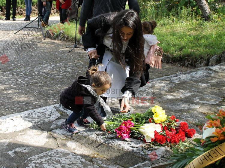 Почетоха паметта на поета Пеньо Пенев - Човек се ражда, за да даде другиму любов.