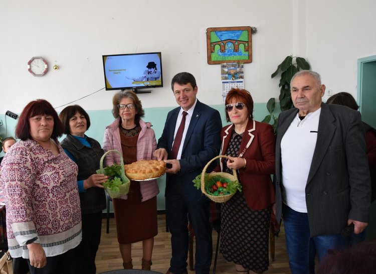В Ардино християни и мюсюлмани на обща трапеза за Великден 