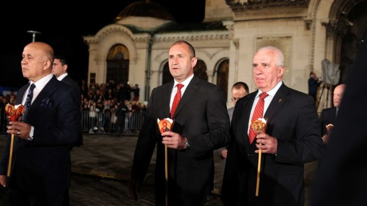 Президентът пожела на Възкресение вяра в собствените сили