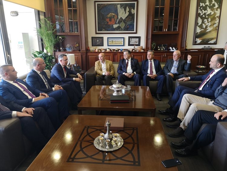 Кметът на Кърджали гостува на колегата си в Голяма община Измир