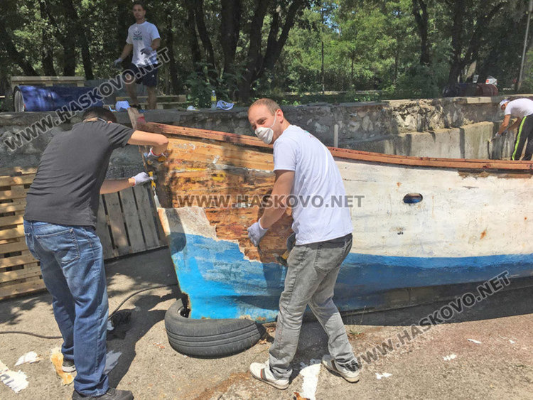 Покана за деня на труда: Хванете метлата, не я яхвайте!