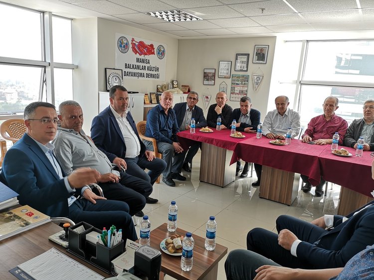 Инж.Хасан Азис се срещна с изселнически организации в Измир и Маниса