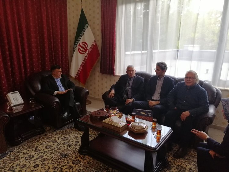 Ирански специалисти ще помагат за създаването на уникален български сорт шафран