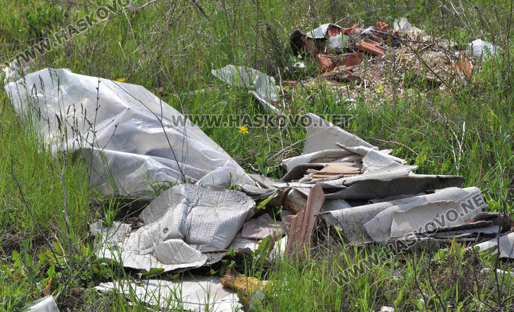 Ново сметище от автомобилни гуми край Хасково