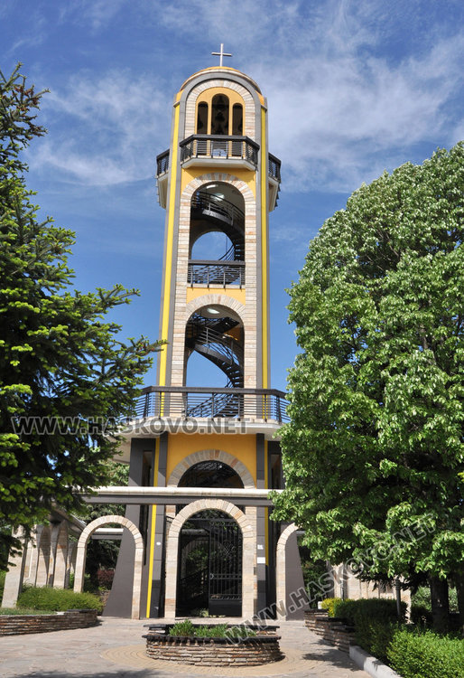 Предстои ремонт на камбанарията на „Ямача” заради падаща мазилка