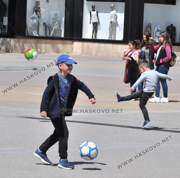 Оживление по парковете на 1 май