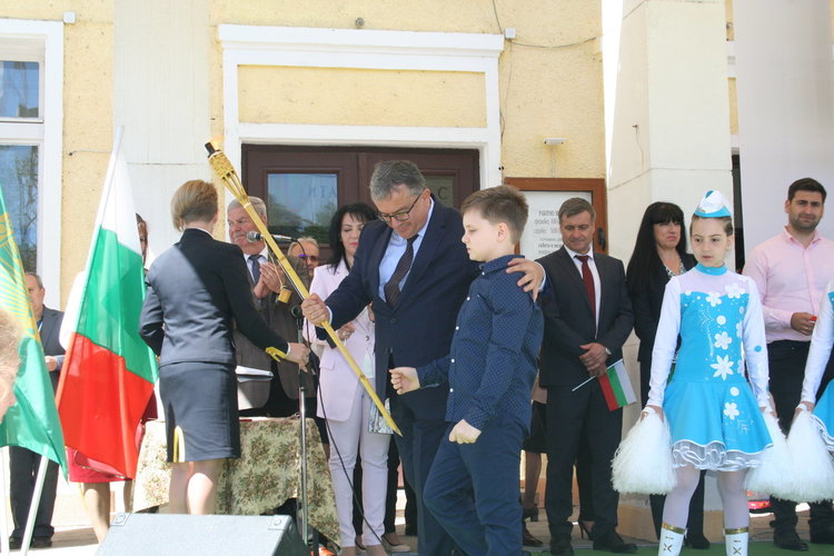 Откриха 47-те Майски културни тържества в Първомай