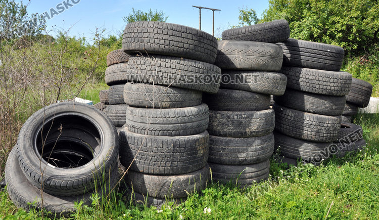 Ново сметище от автомобилни гуми край Хасково