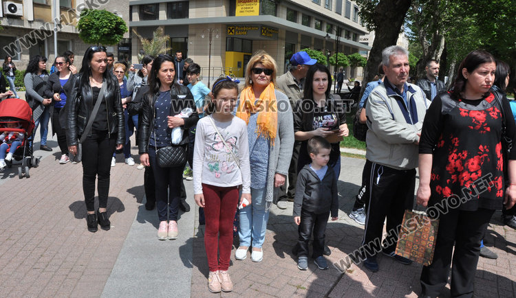 38-ият контингент за мисията в Афганистан тръгва с трибагреника и знамето на Хасково