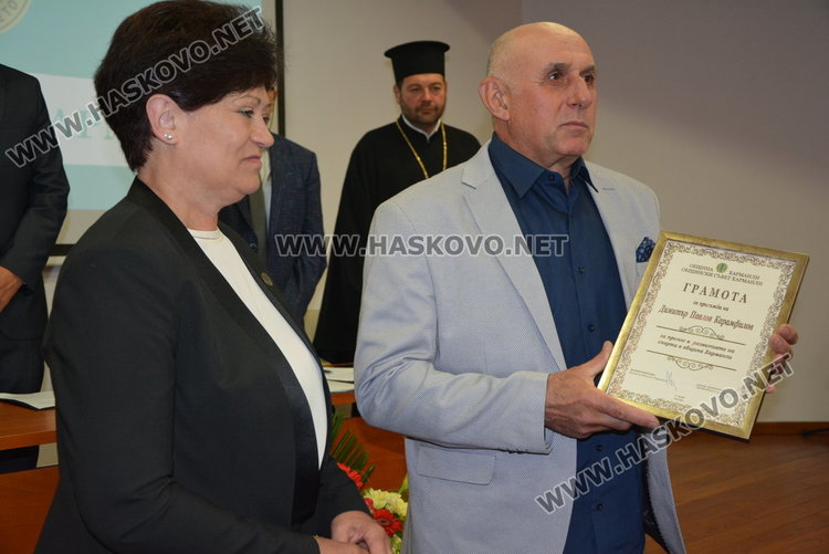 Треньорът по лека атлетика Димитър Карамфилов е Почетен гражданин на Харманли