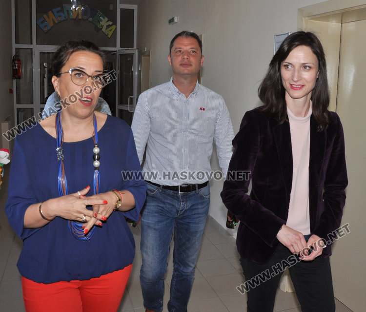 Мария Габриел в Хасково: Инвестициите в образованието са инвестиции в бъдещето