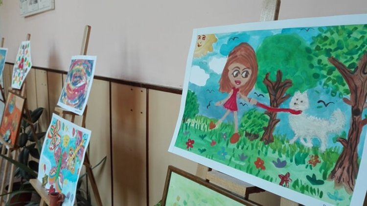 Второкласничката Венета Герасимова откри изложба
