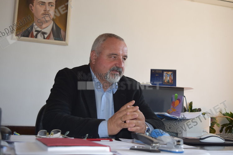 РУО и „Подкрепа” :Увеличава се натиска на родители върху учители, в Кърджали -по-спокойно