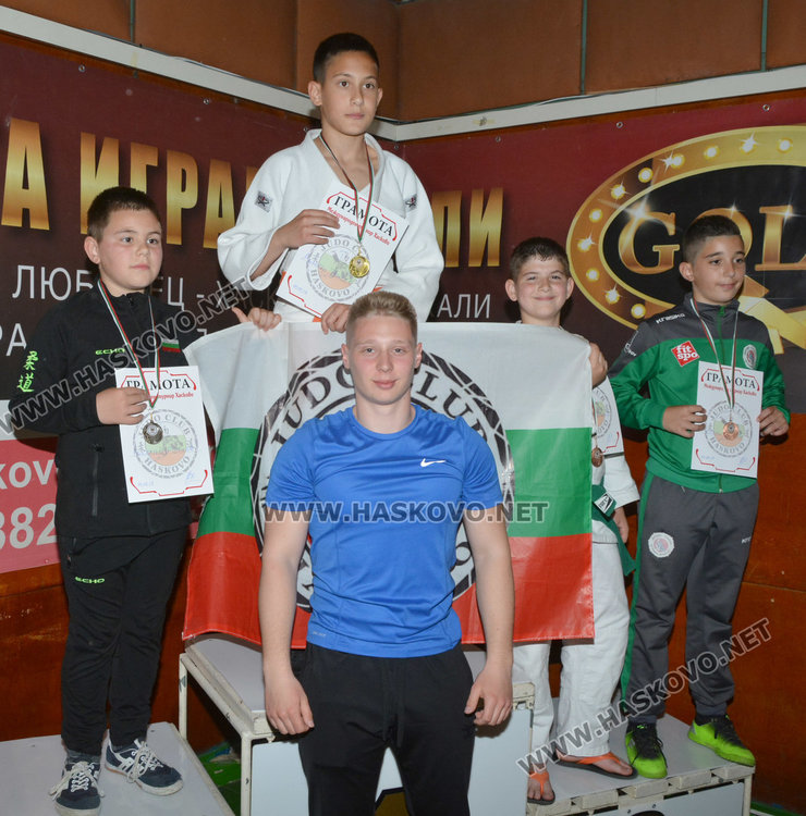 Хасковските джудисти с три отборни купи от Международния турнир в “Дружба"