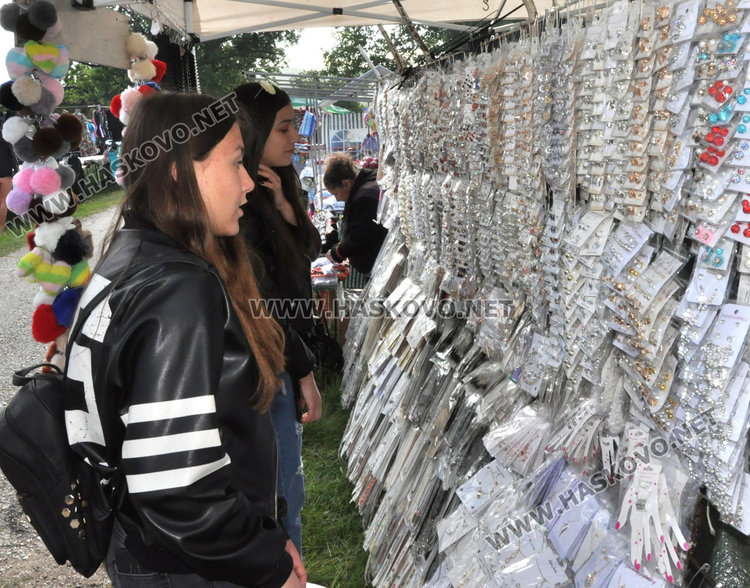 Десетки чевермета се въртят за празника Хъдърлез