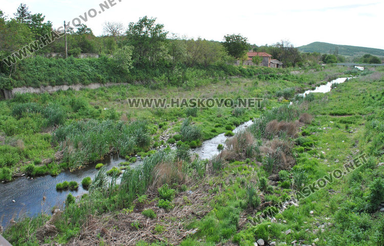 От 2 до 20 бона глоба за общините при непочистени речни корита