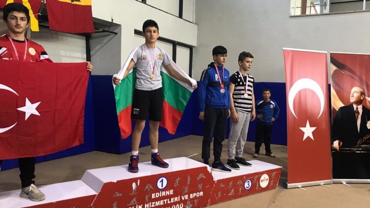 Кърджалиецът Дениз Ибрям със злато от турнира по борба в Одрин