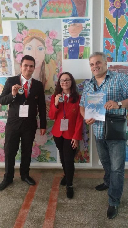 Първо място за Адвие и Кристиян по гражданско образование