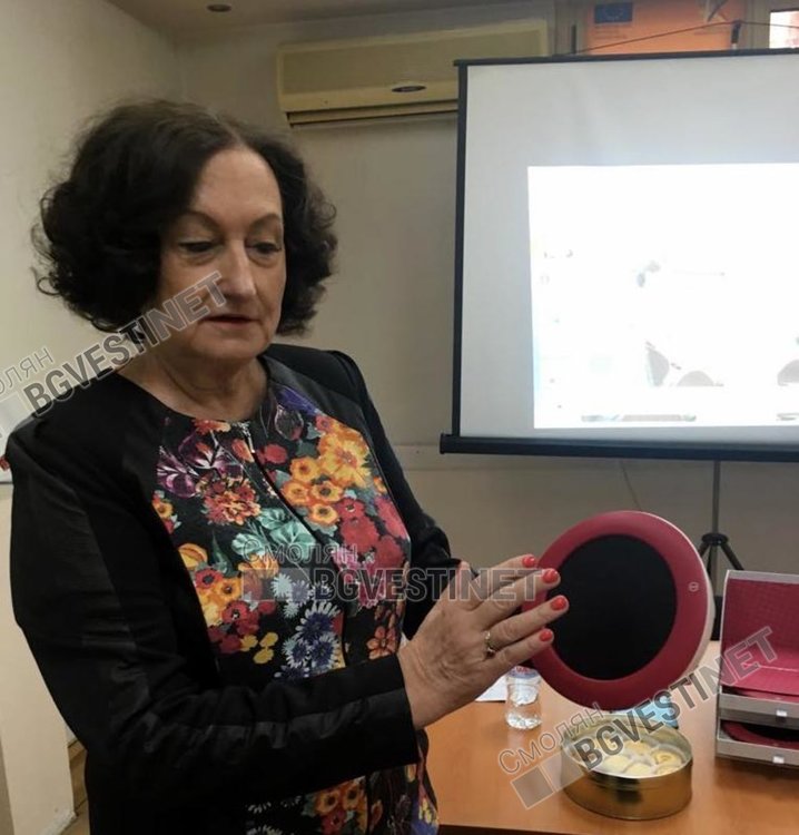 Людмила Зафирова показва новата апаратура