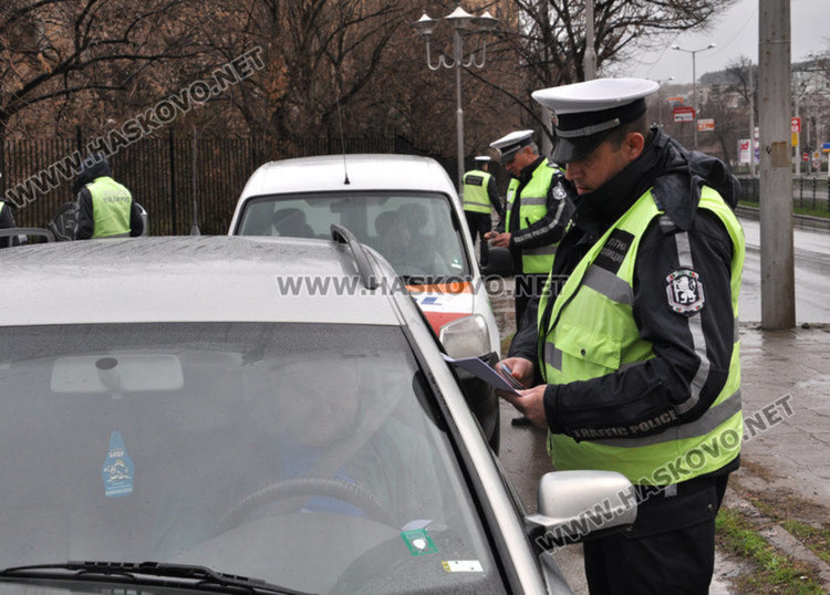17 акта и 48 фиша за 24 часа при спецакция на полицията в областта