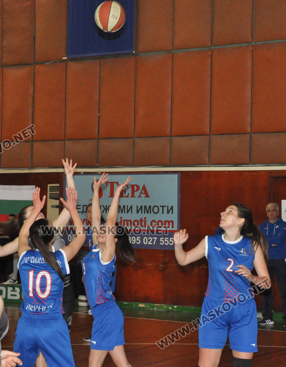 Баскетболистките от хасковската ПМГ ще спорят за трофея в Ученическите игри