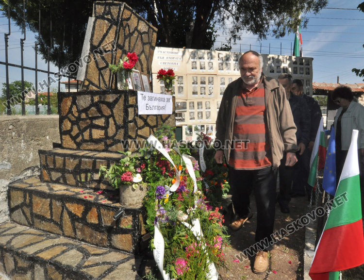 Поклонение в памет на загиналите от Конуш във Втората световна война