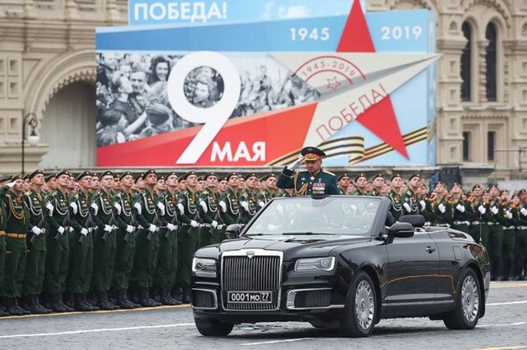Парадът за Деня на победата в Москва (на живо)