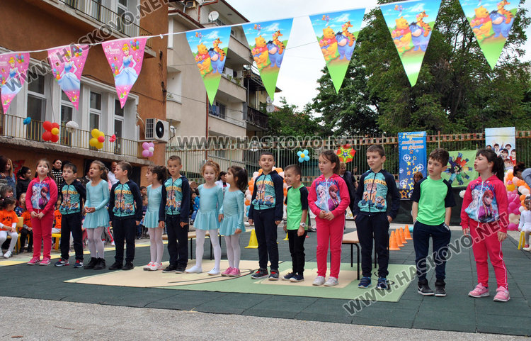 С тържество откриха нова спортна площадка в градина "Зорница"