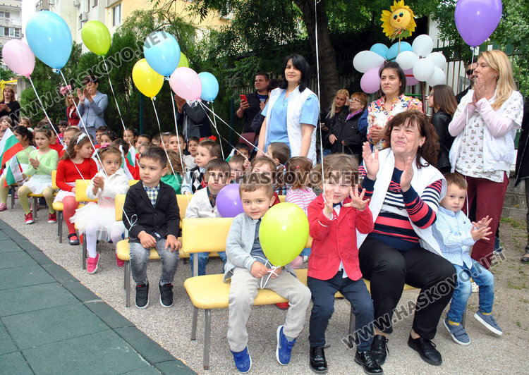 С тържество откриха нова спортна площадка в градина "Зорница"