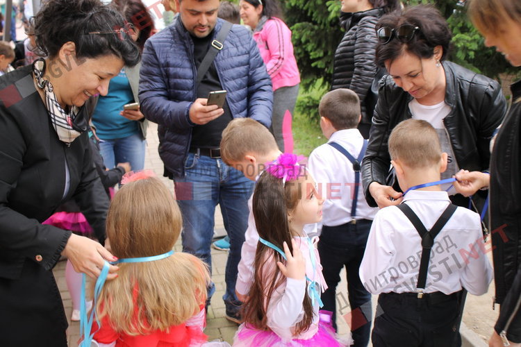 Димитровградски малчугани пяха и танцуваха в деня на Европа