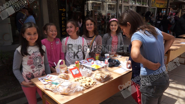 1700 лв. събраха учениците от смолянско училище, даряват ги на детското отделение в болницата