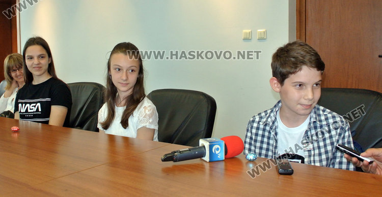 Ученици от Хасково заминават за обучение в Космически лагер в Измир