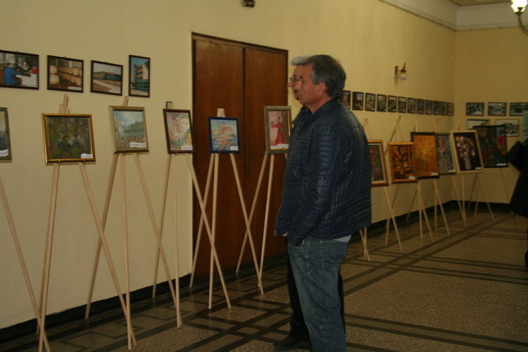 Д-р Момчилова превръща своя дар от Бога в благотворителност