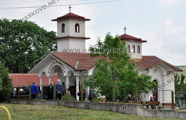 В с. Длъгнево се радват на свой храм след 91 години чакане
