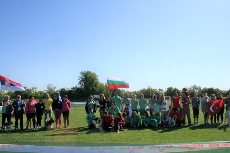 Киноложкото шоу в Първомай започна. Най-малката аджилити състезателка е 9-годишна