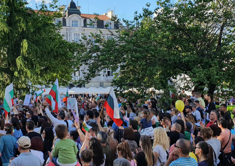 Родители от Асеновград се присъединиха към днешния протест в Пловдив