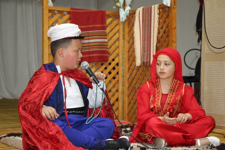 Над 200 участници събра общинският кръг на конкурсите „Букет“ в Ардино