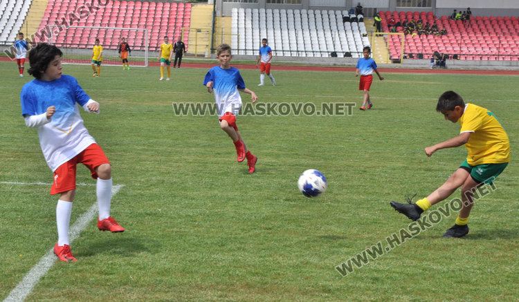 8 отбора от Хасковско във футболен турнир на стадиона на "Ямача"