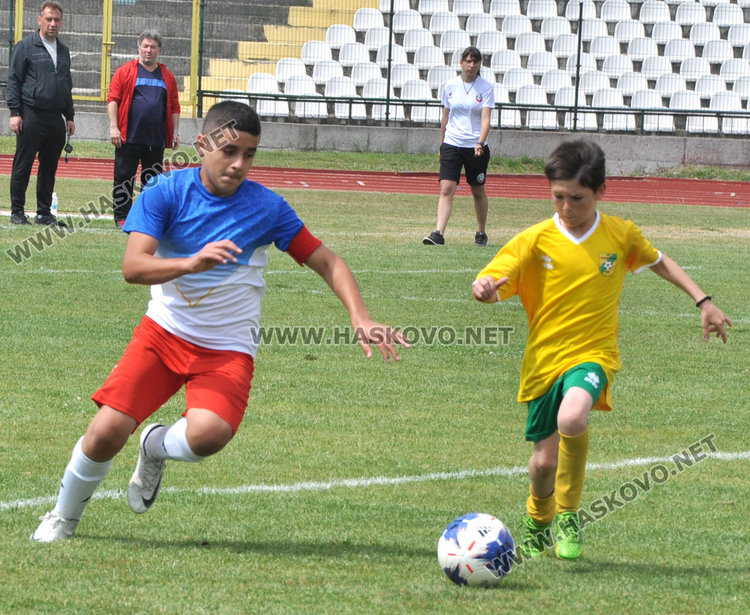 8 отбора от Хасковско във футболен турнир на стадиона на "Ямача"