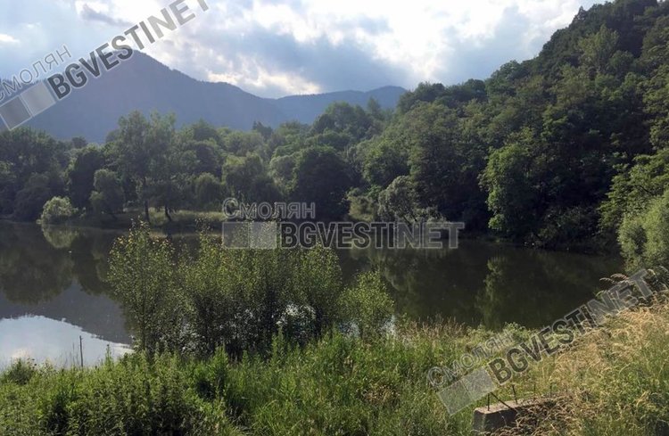 Облачен понеделник с вятър и превалявания от дъжд