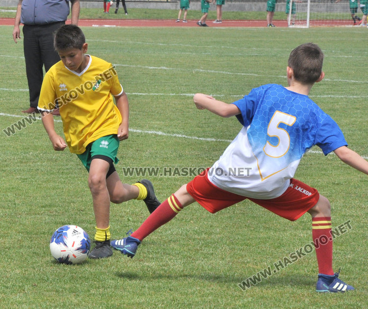 8 отбора от Хасковско във футболен турнир на стадиона на "Ямача"