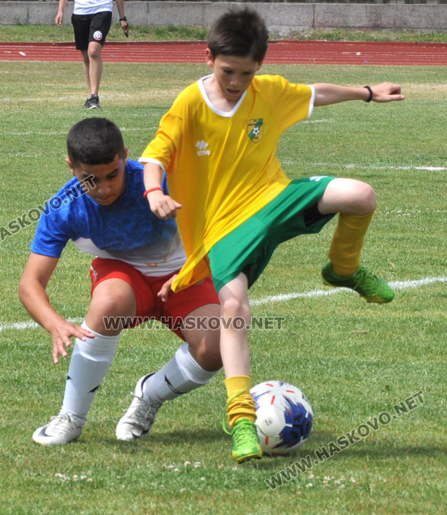 8 отбора от Хасковско във футболен турнир на стадиона на "Ямача"