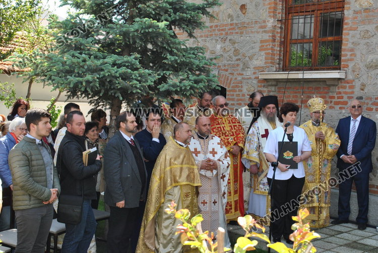 Старозагорският митрополит Киприян освети позлатения купол на църквата в Одрин
