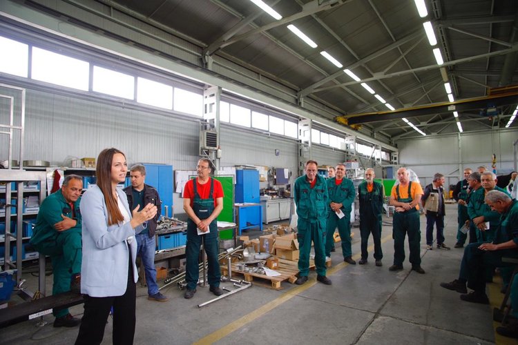 Ева Майдел: Днес България произвежда 3 пъти повече отколкото през 1989 г. 