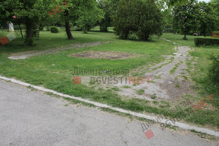 Мястото на което беше поставен батута