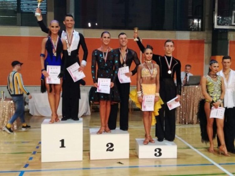 Братан и Калина от "Гранд" с трета титла в спортните танци, вече са фаворити в клас "А"