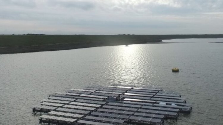 Строят архипелаг от плаващи соларни острови в Нидерландия