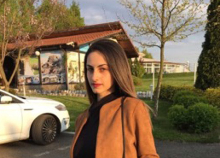 Естела Москова