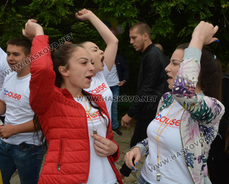 В Царската гимназия връчиха две награди „Достоен Асеновец“